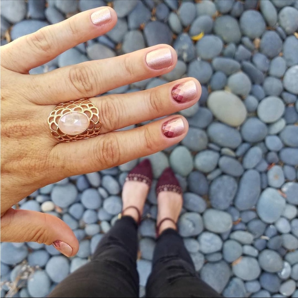*Retired, HTF* Color Street: Silicon Valley | Pastel Pink Geometric Shimmer - Picture 2 of 9